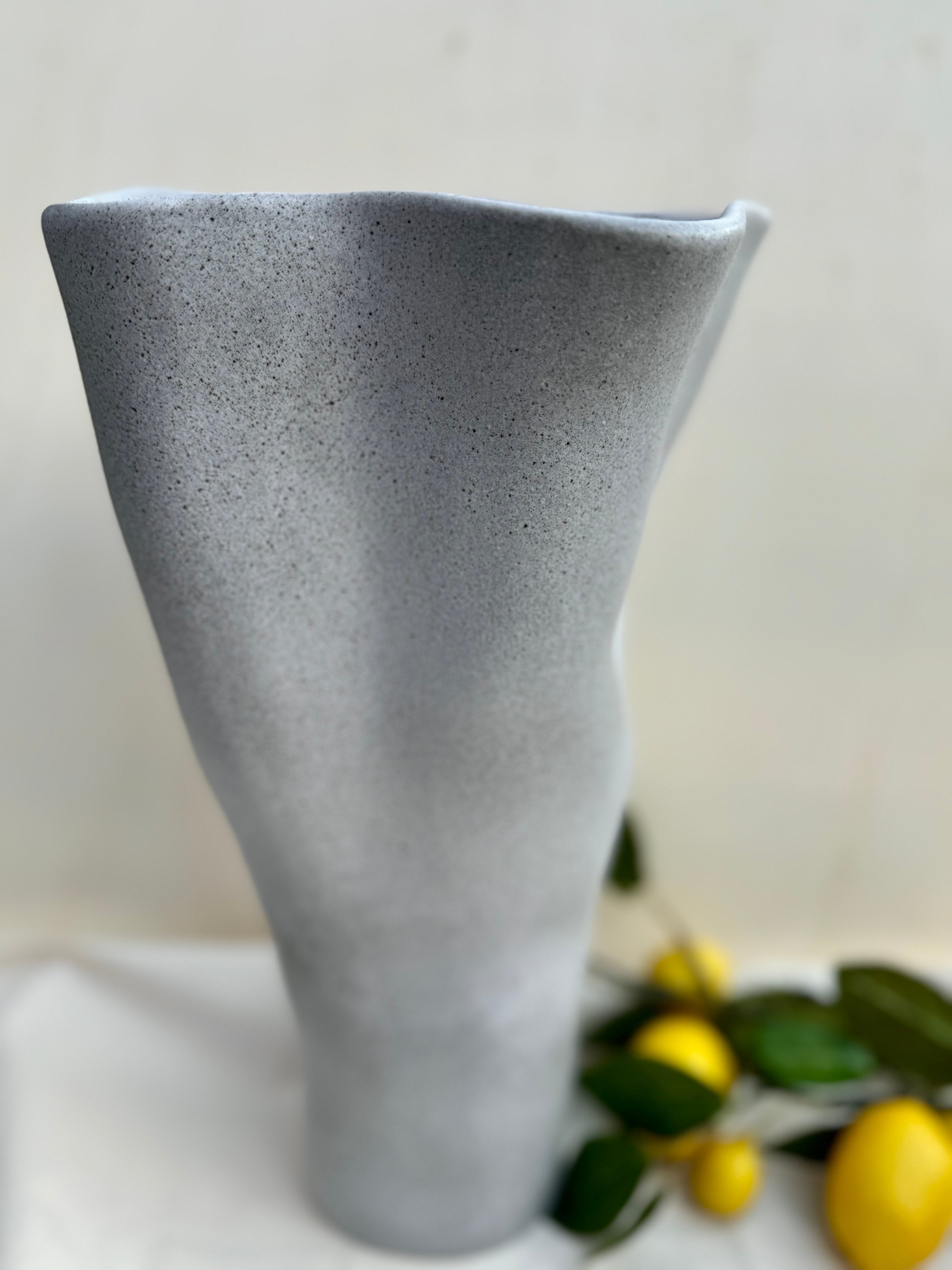 Vase VIGO large light grey