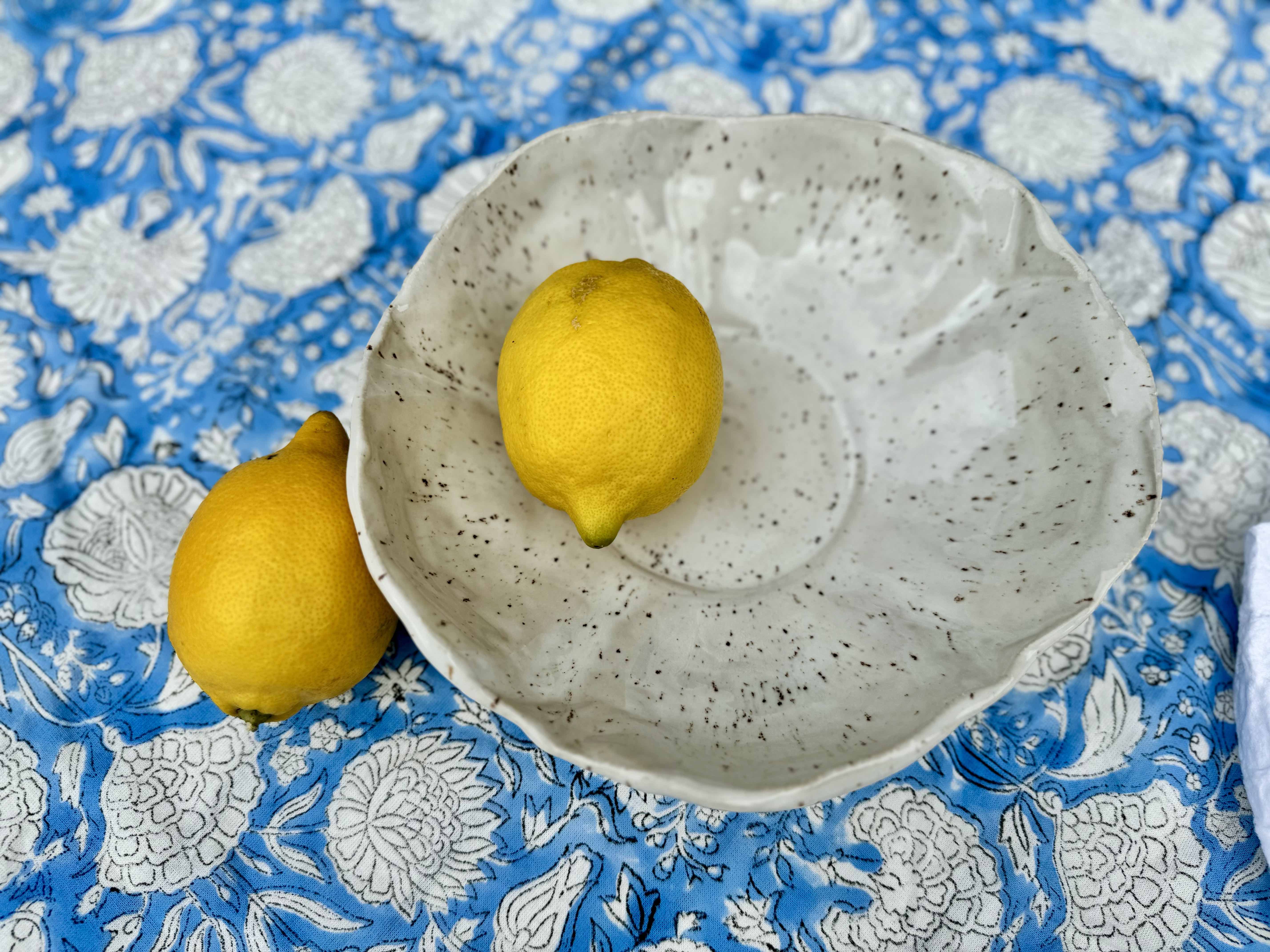 Servierschale DAISY LEMON SORBET weiß gesprenkelt - Limited Edition