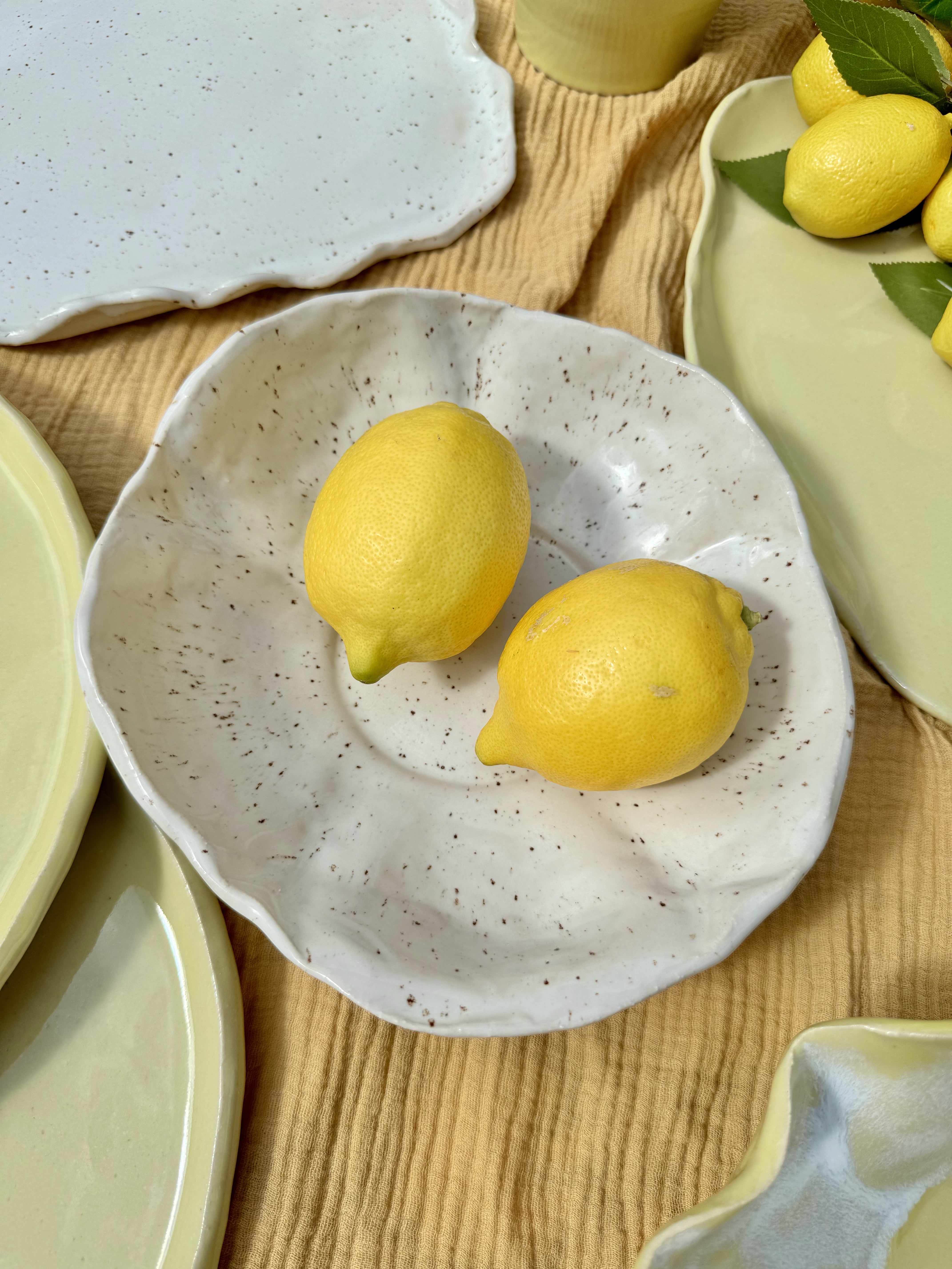 Servierschale DAISY LEMON SORBET weiß gesprenkelt - Limited Edition