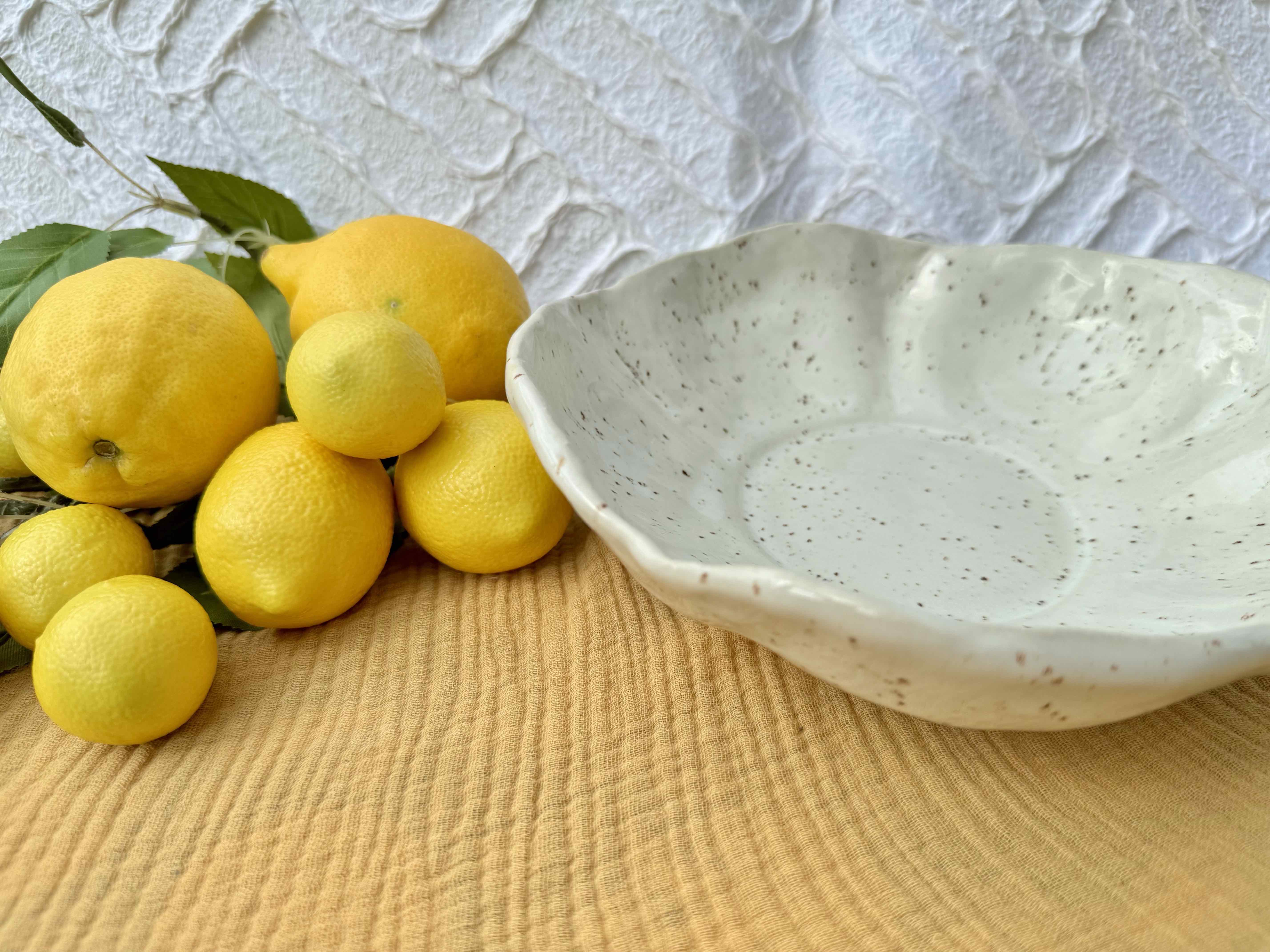 Servierschale DAISY LEMON SORBET weiß gesprenkelt - Limited Edition
