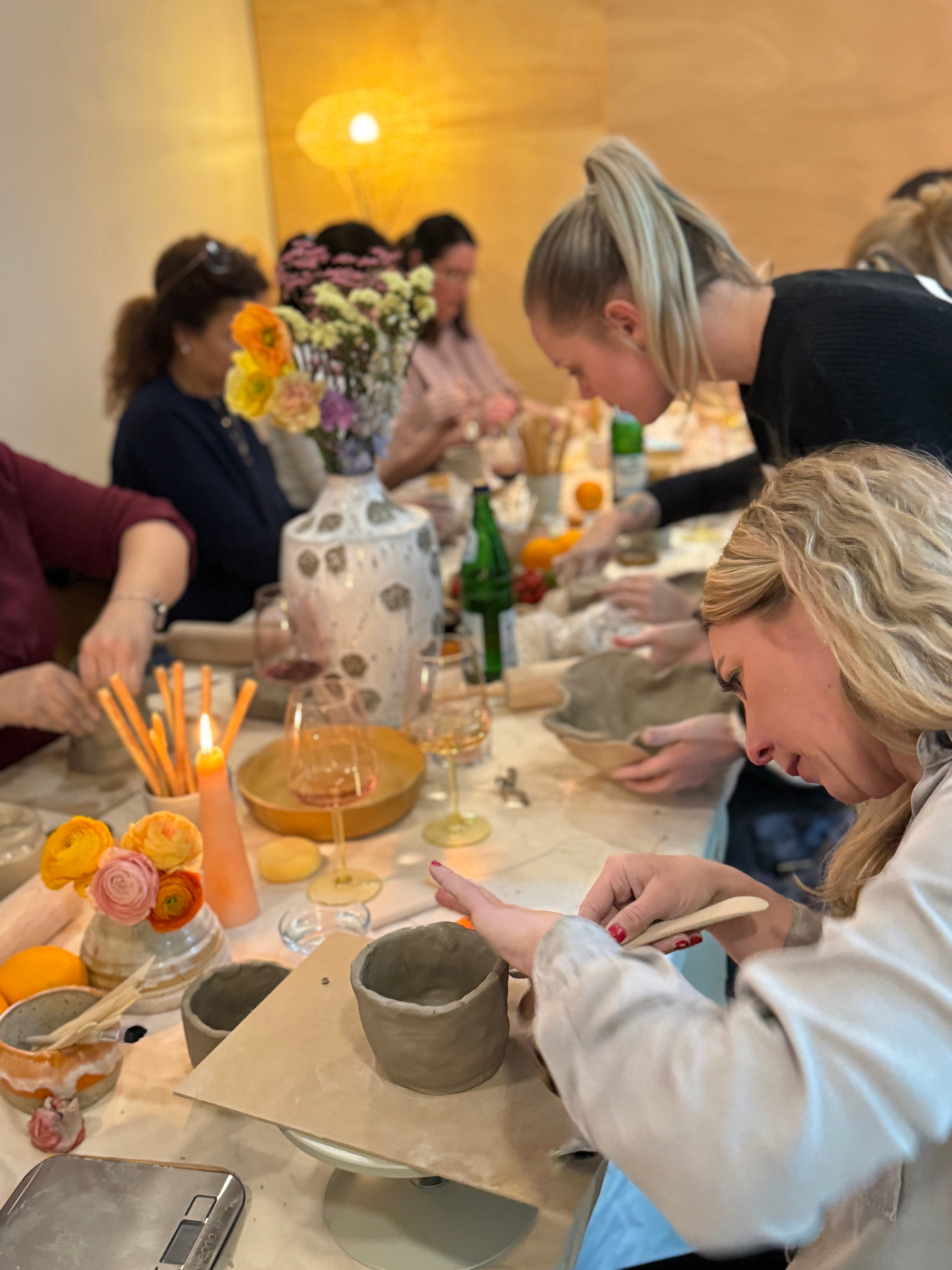 Töpfern und Frühlings-Kerzen bemalen I 21. März 2026 I Kombi Workshop im Studio Calma in Düsseldorf mit Sabrina und Sabrina