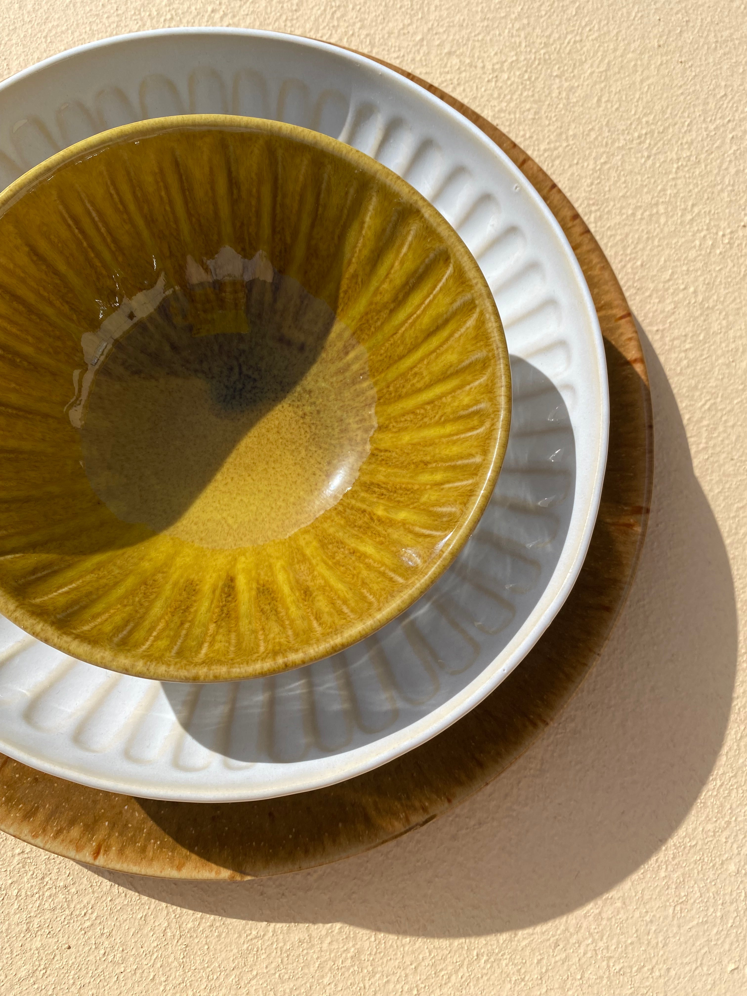 Serving bowl Salvada ochre
