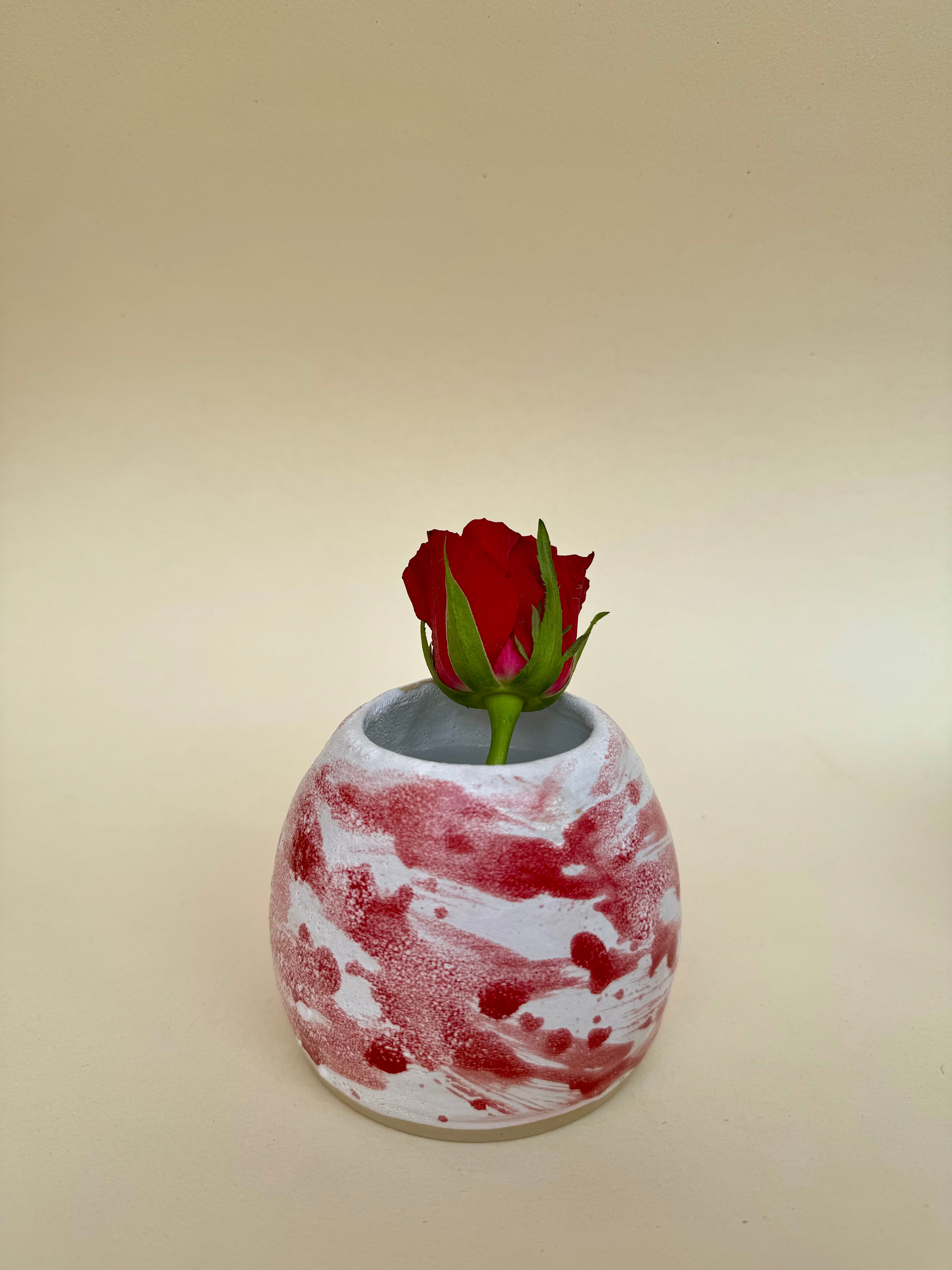 Vase Amor rot weiß